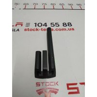1 Заглушка салазки сиденья передняя левая Tesla model S, model S REST 1031675-00-A